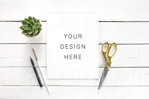 Download Quote mockup gold artist flatlay